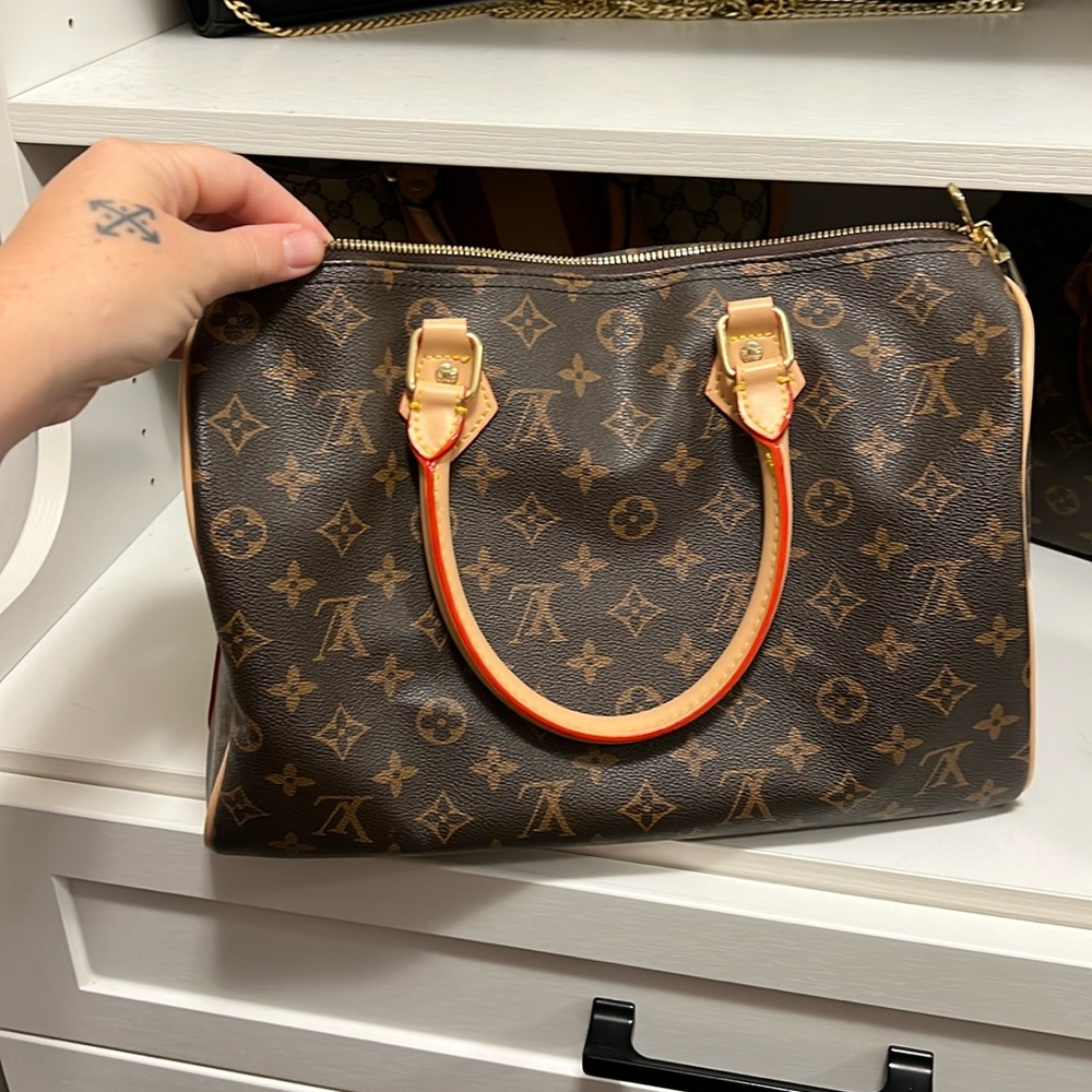 35 Reproduction Shoulder Bag